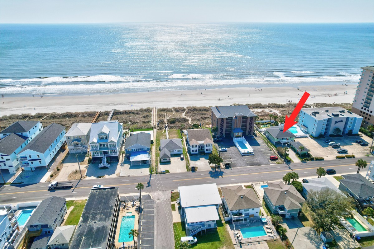 Jolly Mon | Crescent Beach Oceanfront Vacation House | Elliott Beach ...